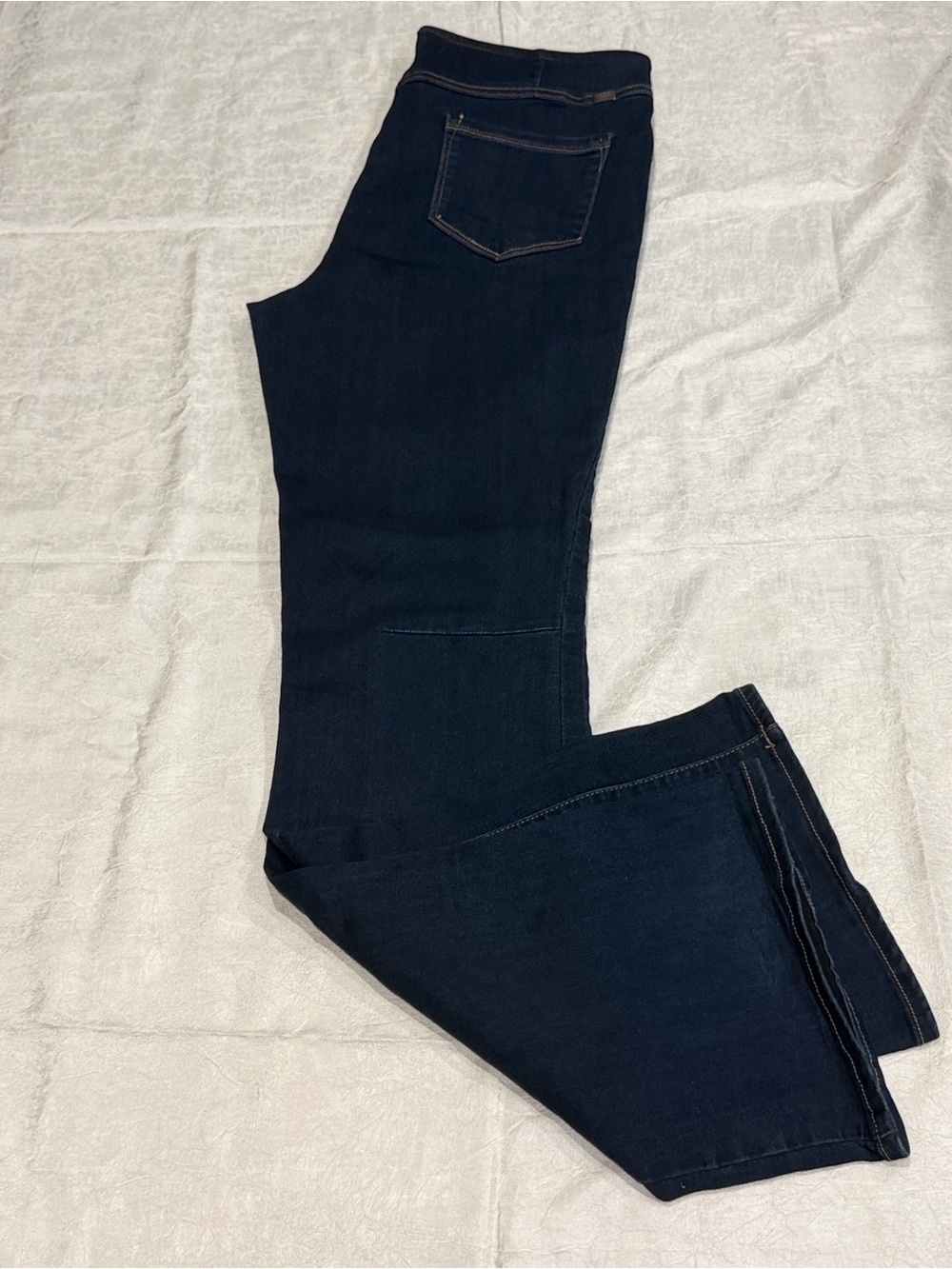 1822 Denim Pull-On Flare Jeans Size 12 Dark Wash Stretch Comfort Casual